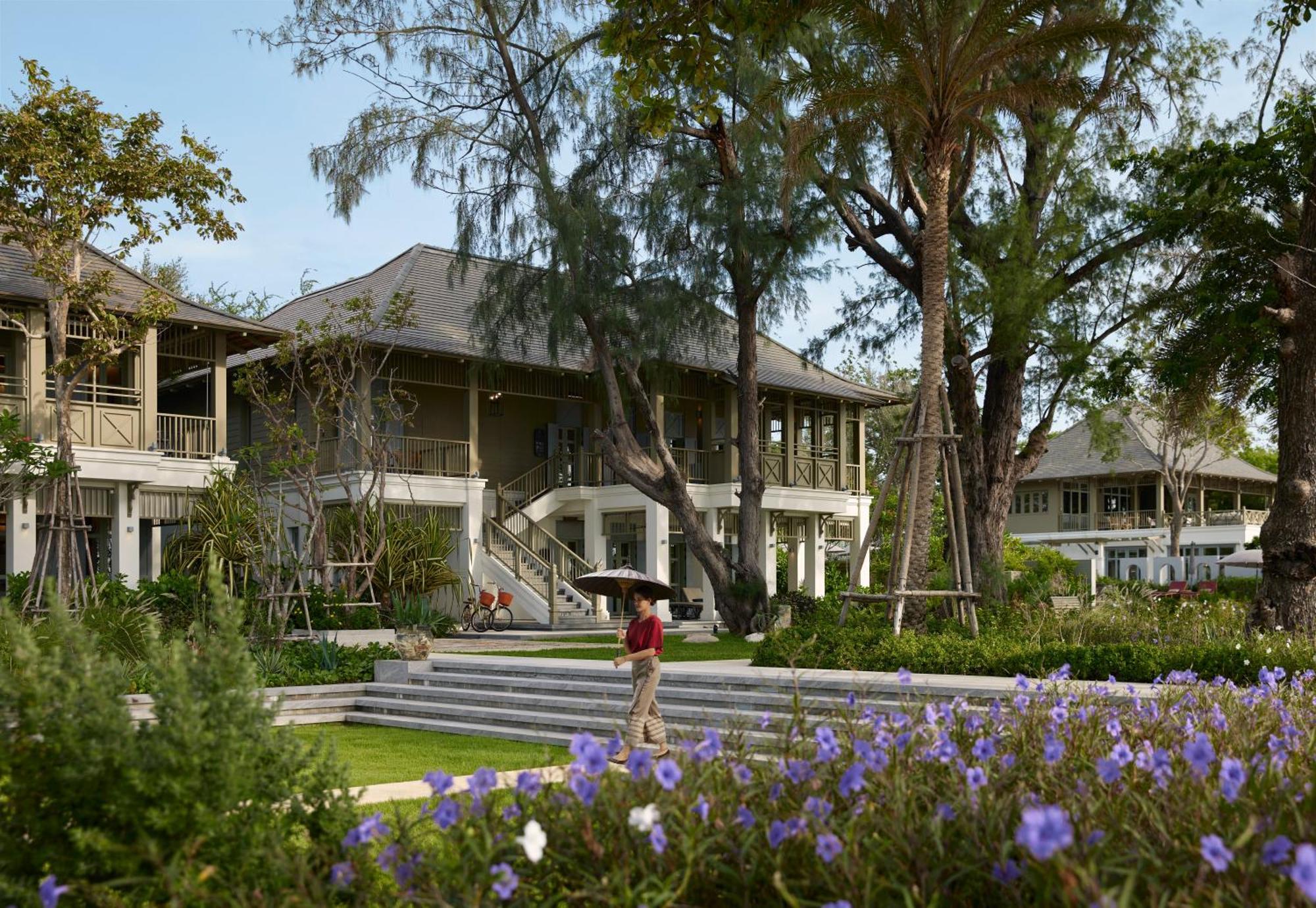 Charras Bhawan Hotel And Residences HHQ Exterior photo