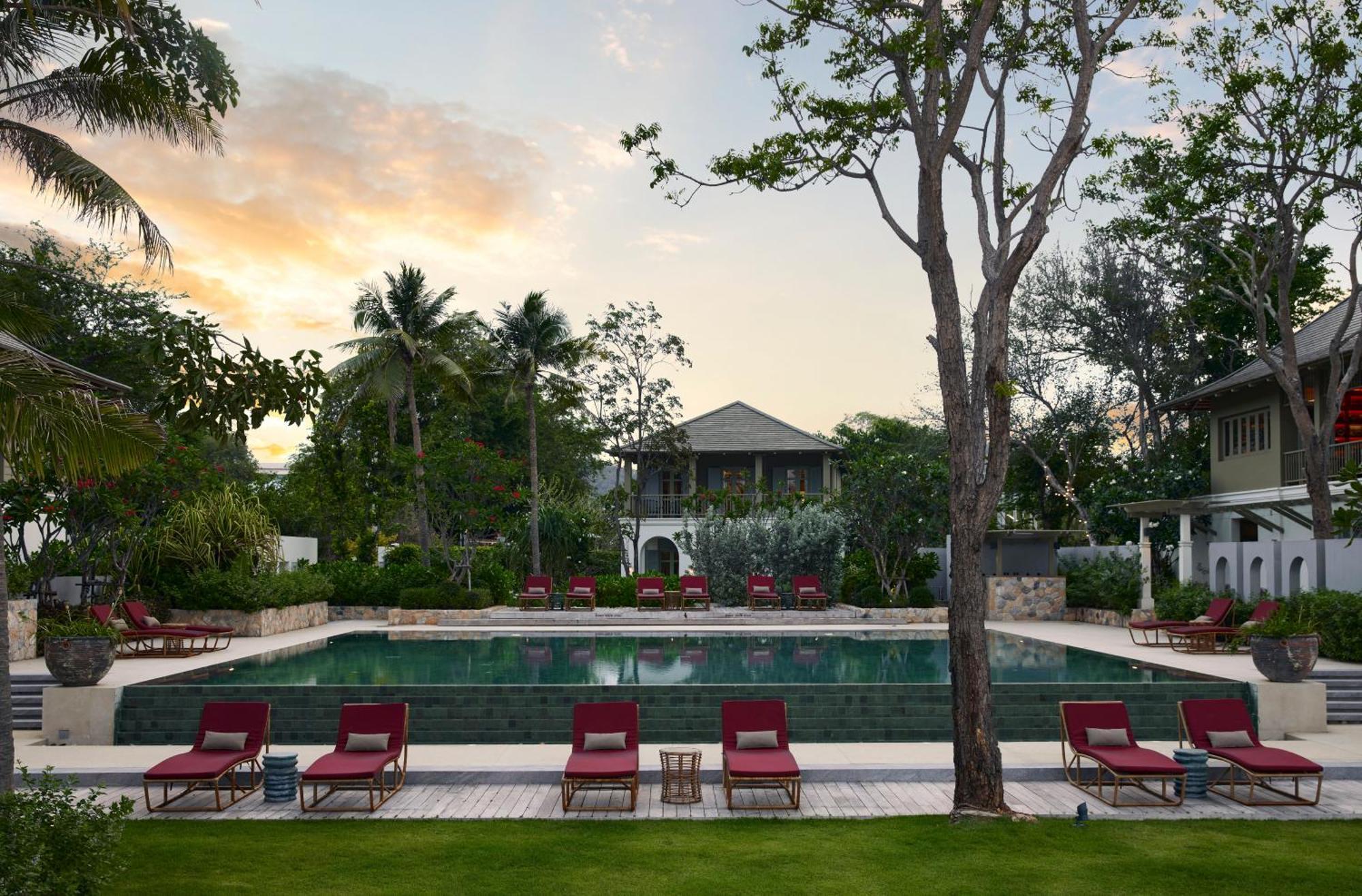 Charras Bhawan Hotel And Residences HHQ Exterior photo