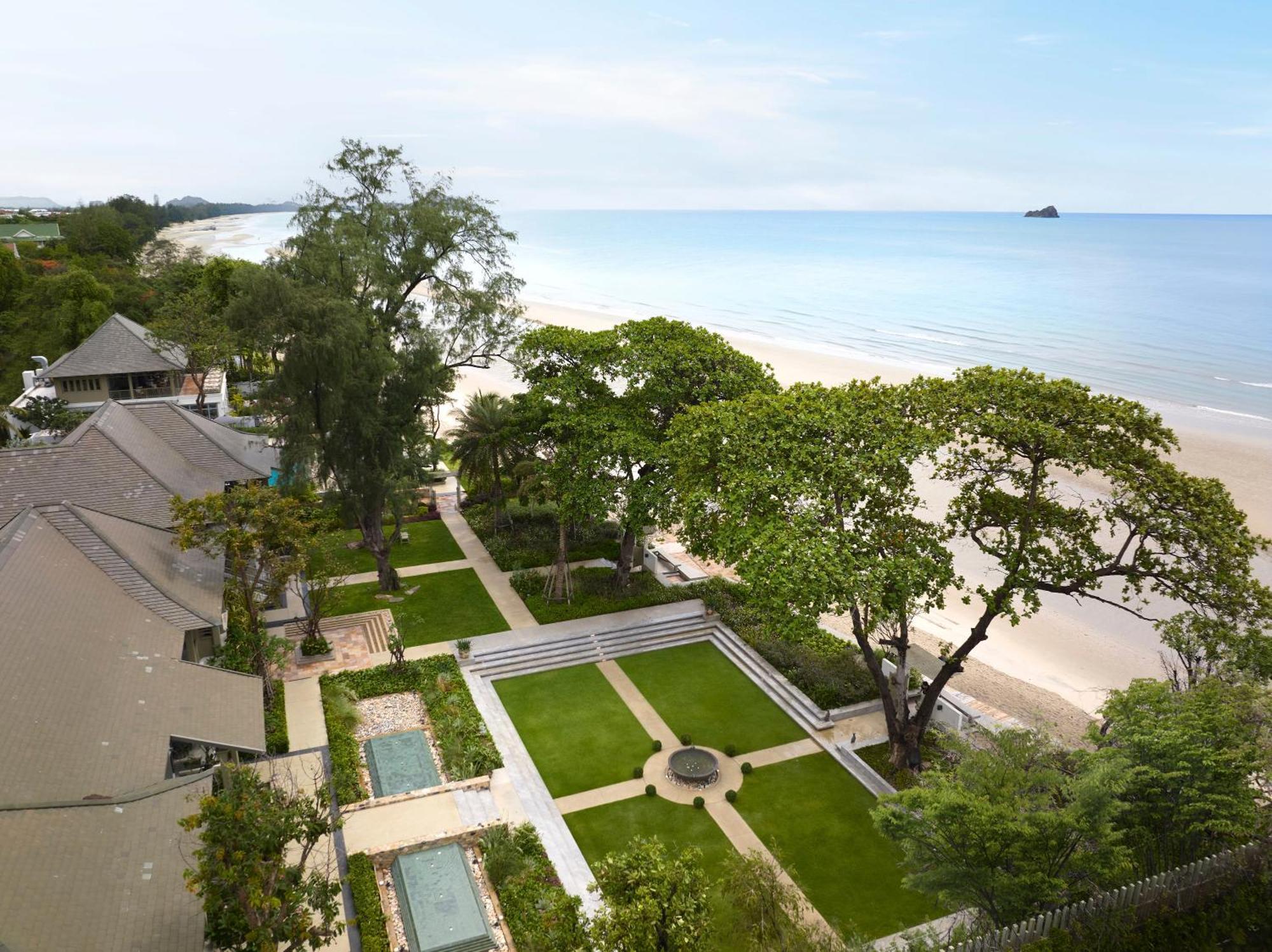 Charras Bhawan Hotel And Residences HHQ Exterior photo
