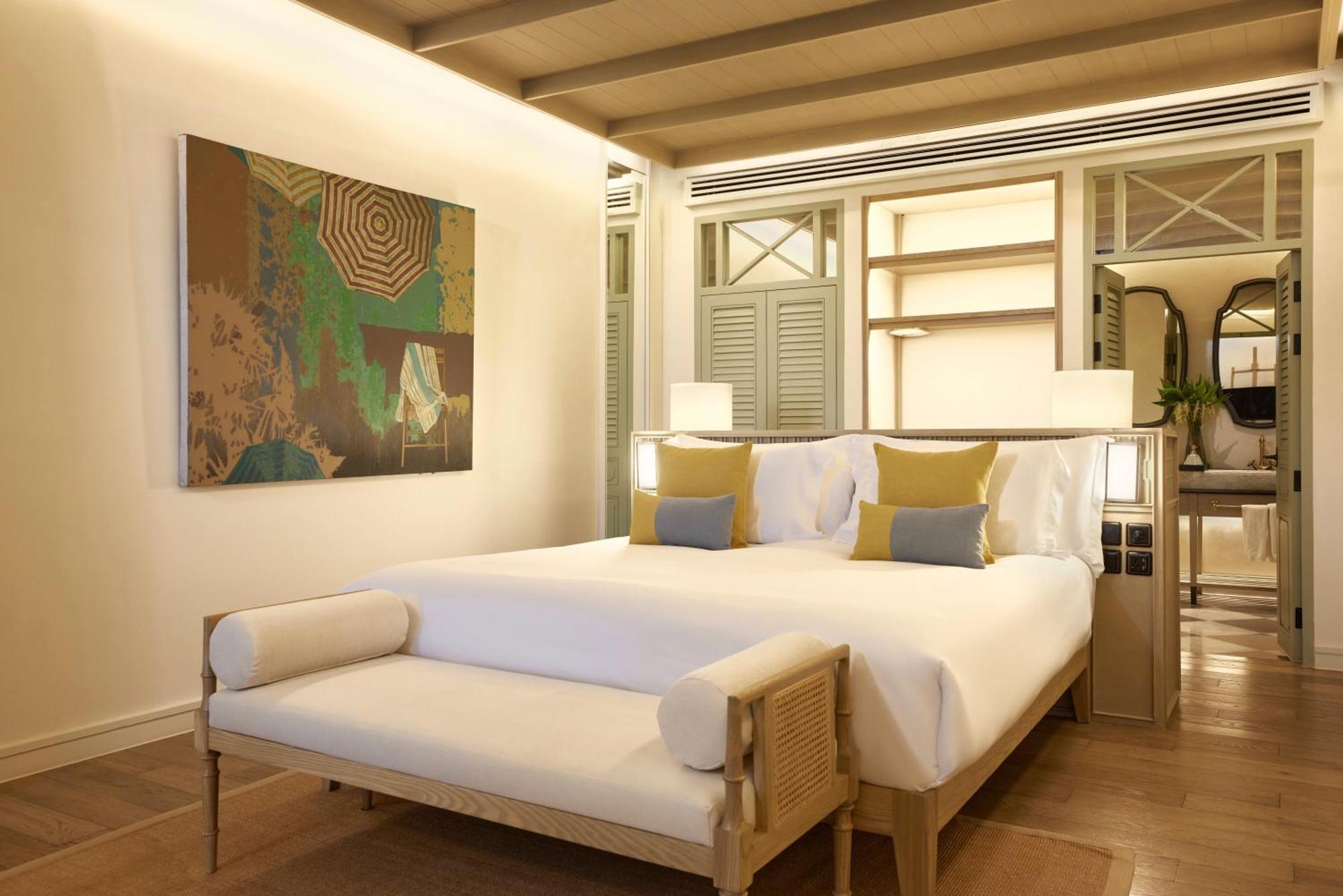 Charras Bhawan Hotel And Residences HHQ Room photo